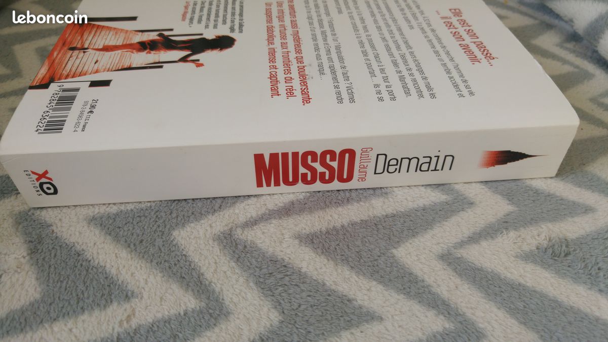 Livre " Demain" G.Musso (image 4)