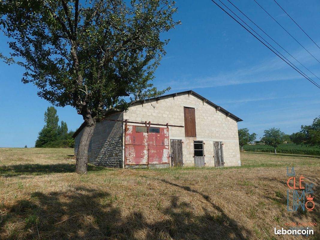 Terrain 3300 m² · à Fossemagne · 3 300 m² · 42 000 €