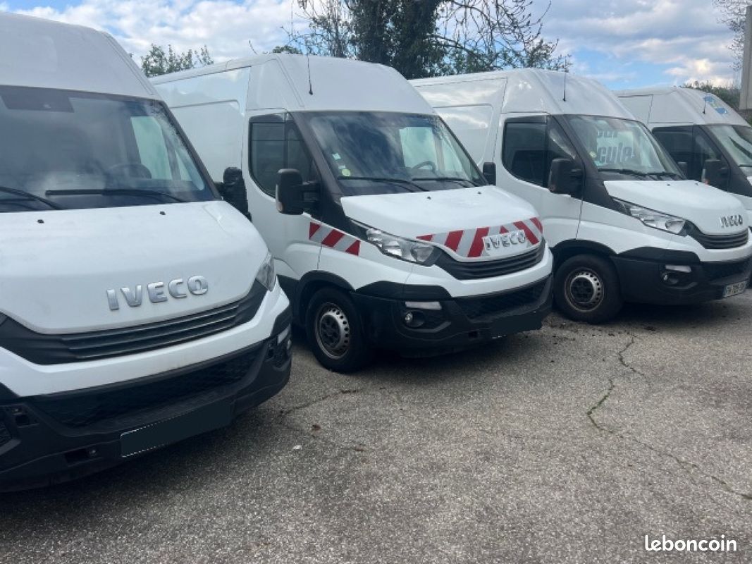 Iveco daily fourgon gn 35 s 14s v12/p h2 quad-leaf bvm6 ( petit frais a prevoir ) (image 1)