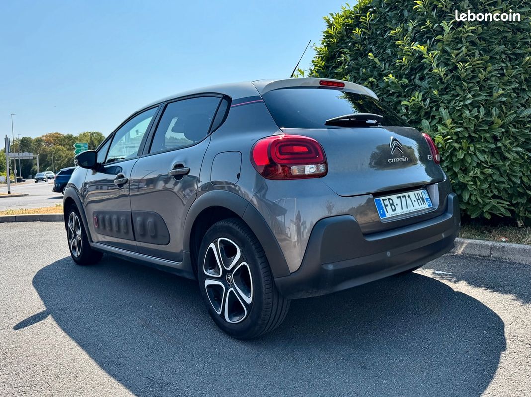 Citroën C3 III 1,2 VTI essence 82 cv / GPS, Camera (image 3)