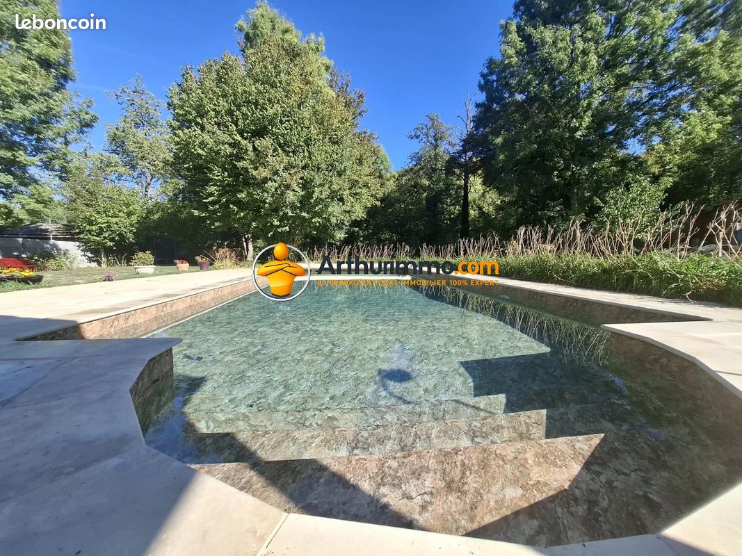 Maison 7 pièces 166 m² · à Bellot · 166 m² · 294 000 €