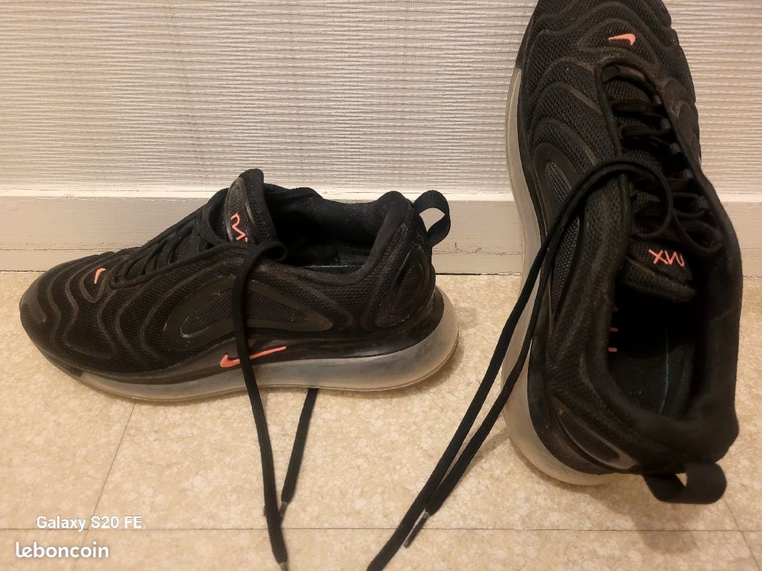 Nike Chaussures Chaussure 720 Noir Baskets Nike Air 720 Femme