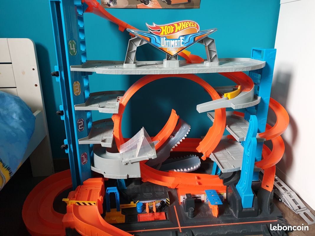 Garage hotwheels requin (image 2)