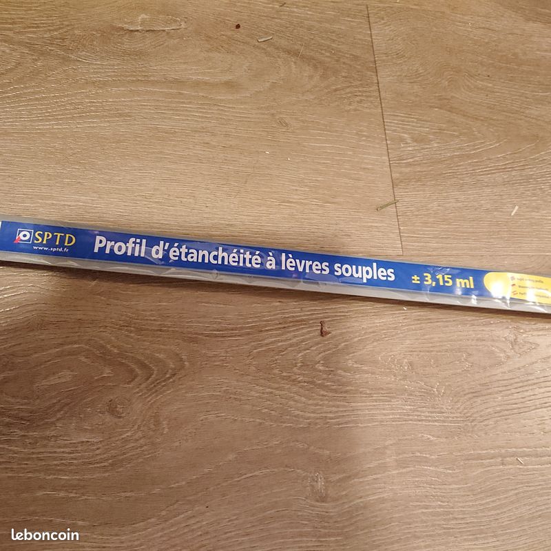 Profil d'étanchéité à lèvres souples (image 1)