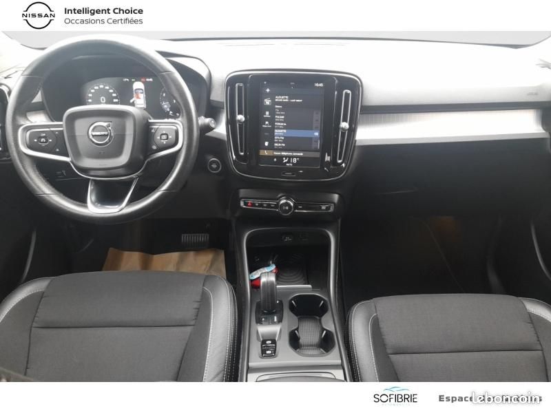 Volvo XC40 T4 190ch Momentum Geartronic 8 (image 6)