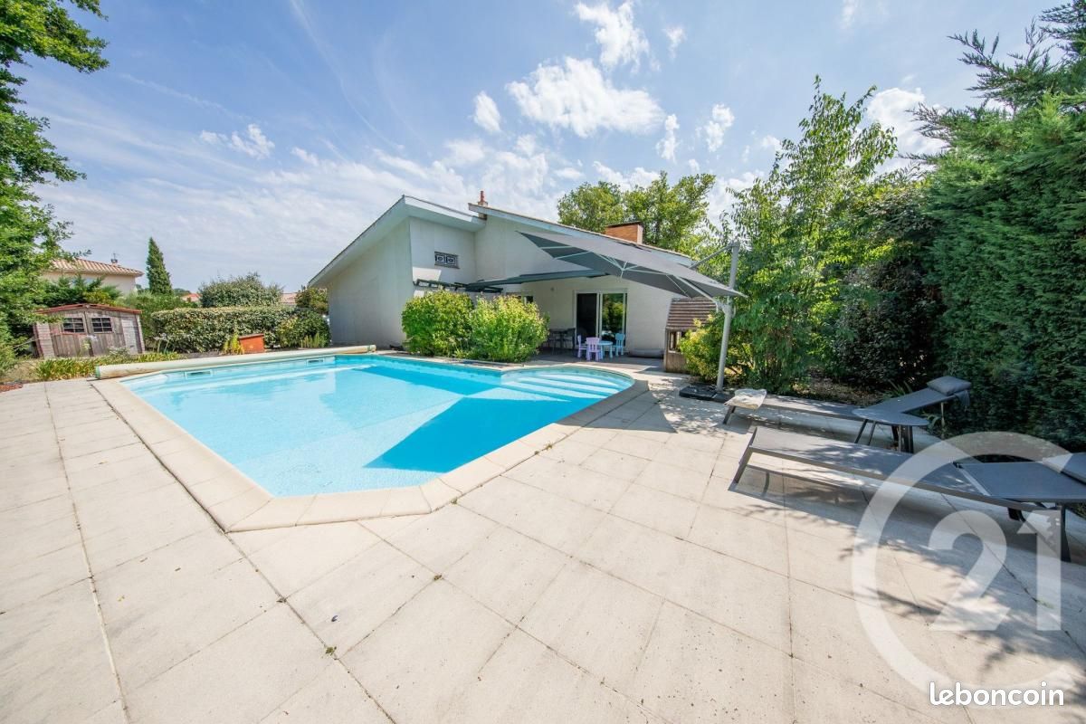 Maison 6 pièces 133 m² · à Le Taillan-Médoc · 133 m² · 499 200 €