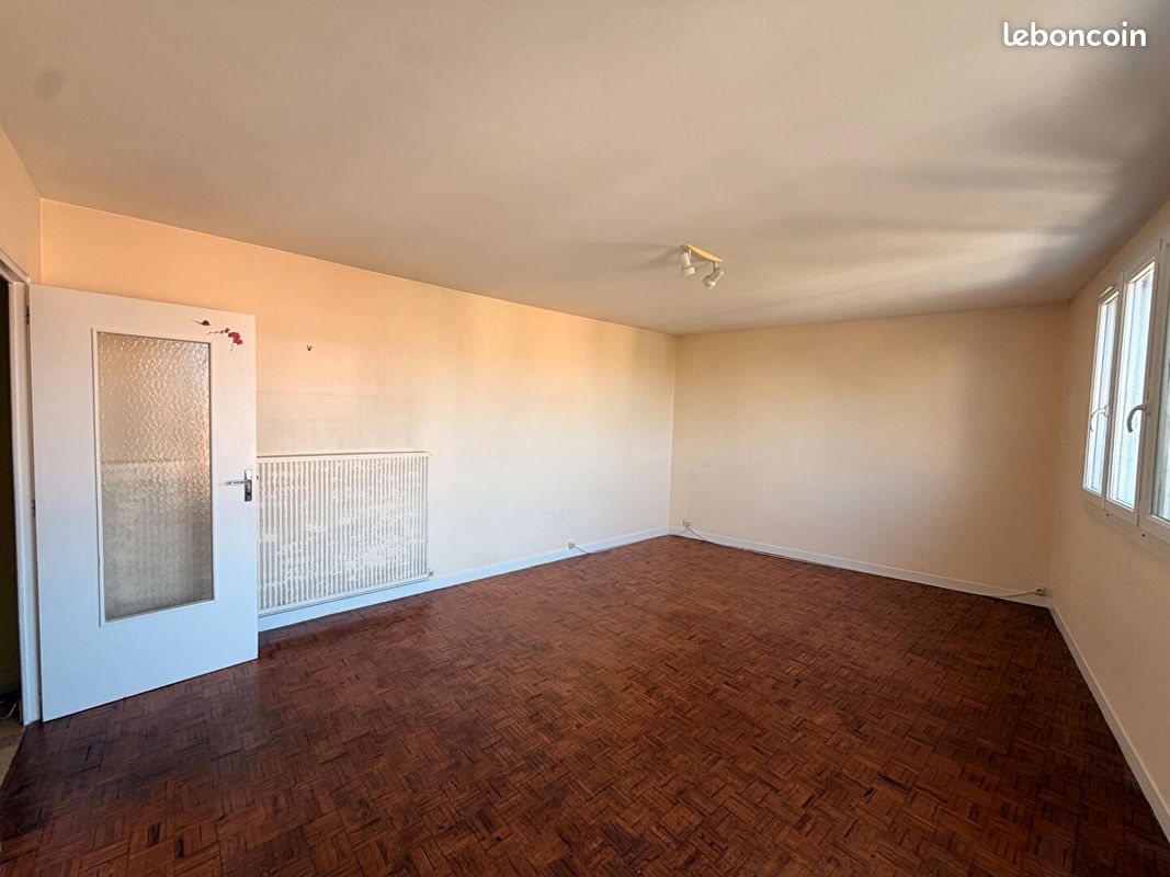 Appartement 1 pièce 33 m² · à Valence · 33 m² · 500 €