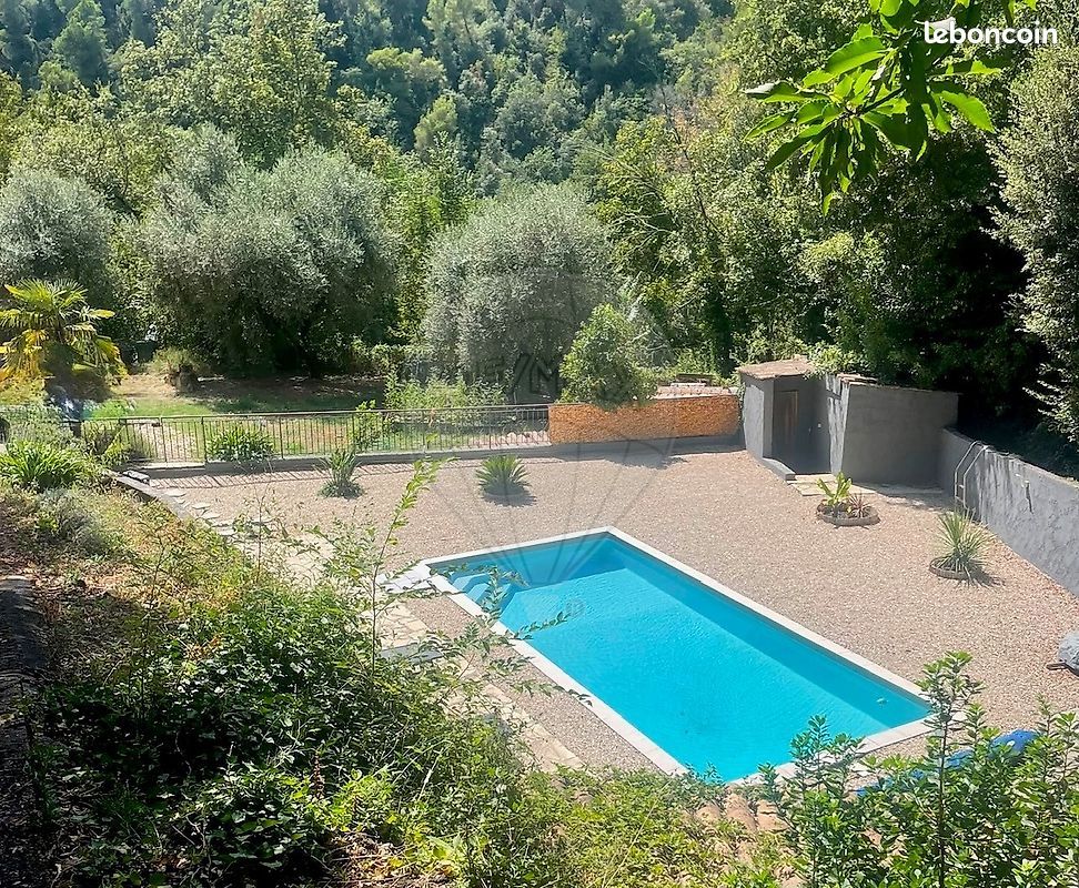 Maison 4 pièces 115 m² · à Contes · 115 m² · 539 000 €