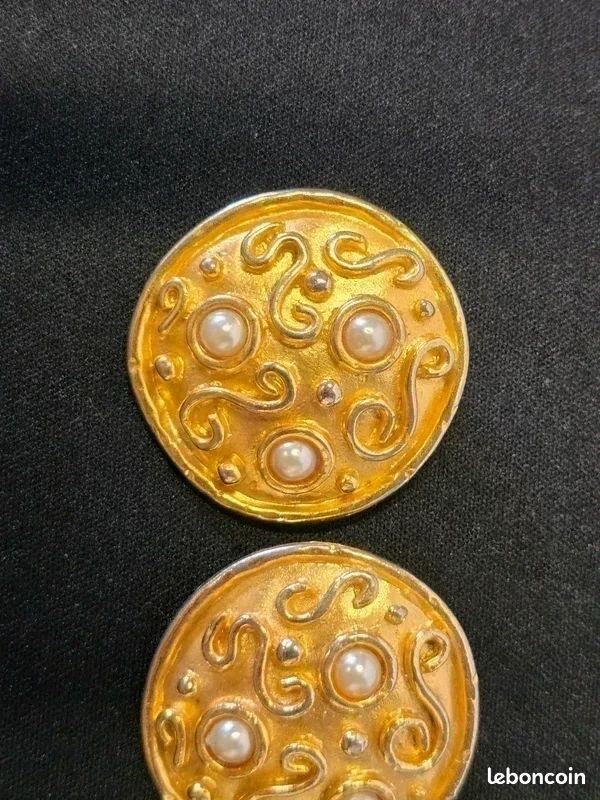 Edouard Rambaud Paris vintage paire de boucles d'oreilles clips métal doré brutaliste travaillés (image 7)
