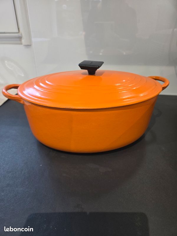 Cocotte Ovale Le Creuset Fonte émaillée Orange Volcanique - Modèle BC - Occasion