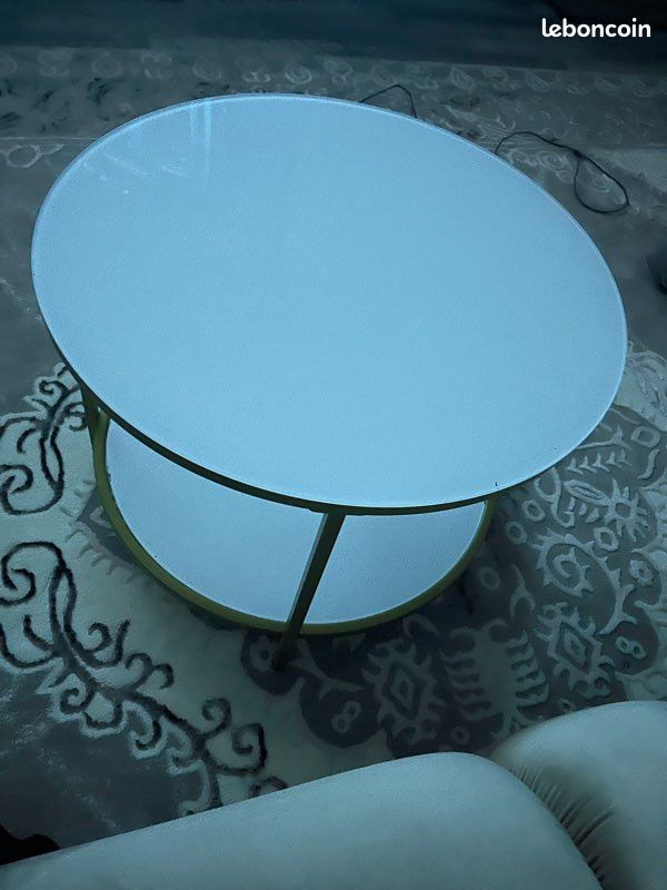 Je vende, table, basse (image 2)