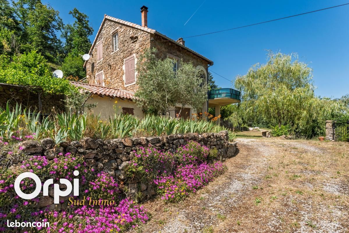 Maison 5 pièces 150 m² · à Silhac · 150 m² · 340 000 €
