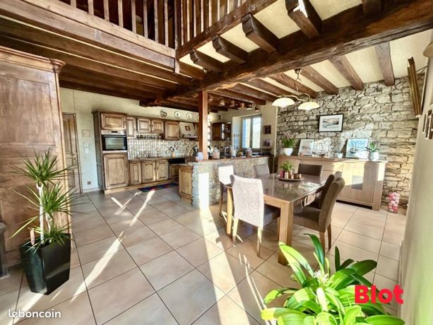 Longère 7 pièces 162 m²
