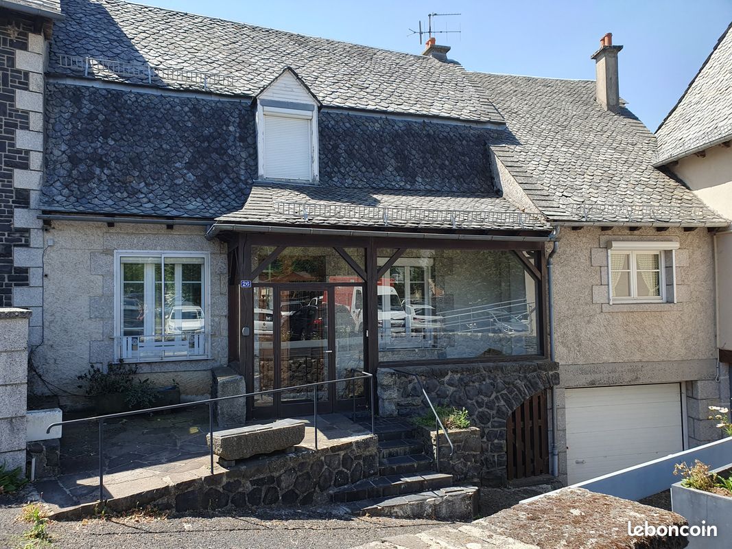 Maison 9 pièces 153 m² · à Laguiole · 153 m² · 255 000 €