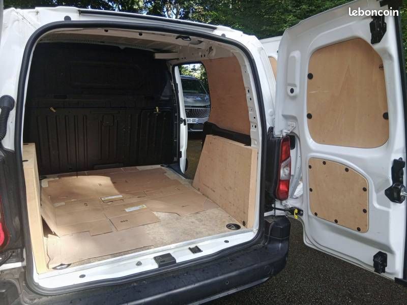Peugeot Partner FGN FOURGON STANDARD 1000 KG BLUEHDI 100 S&S BVM5 PREMIUM (image 8)