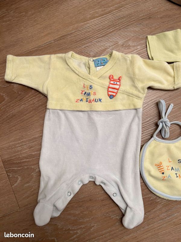 Lot Pyjama Naissance les z'amis z'animaux taille 50 cm parfait état (image 2)