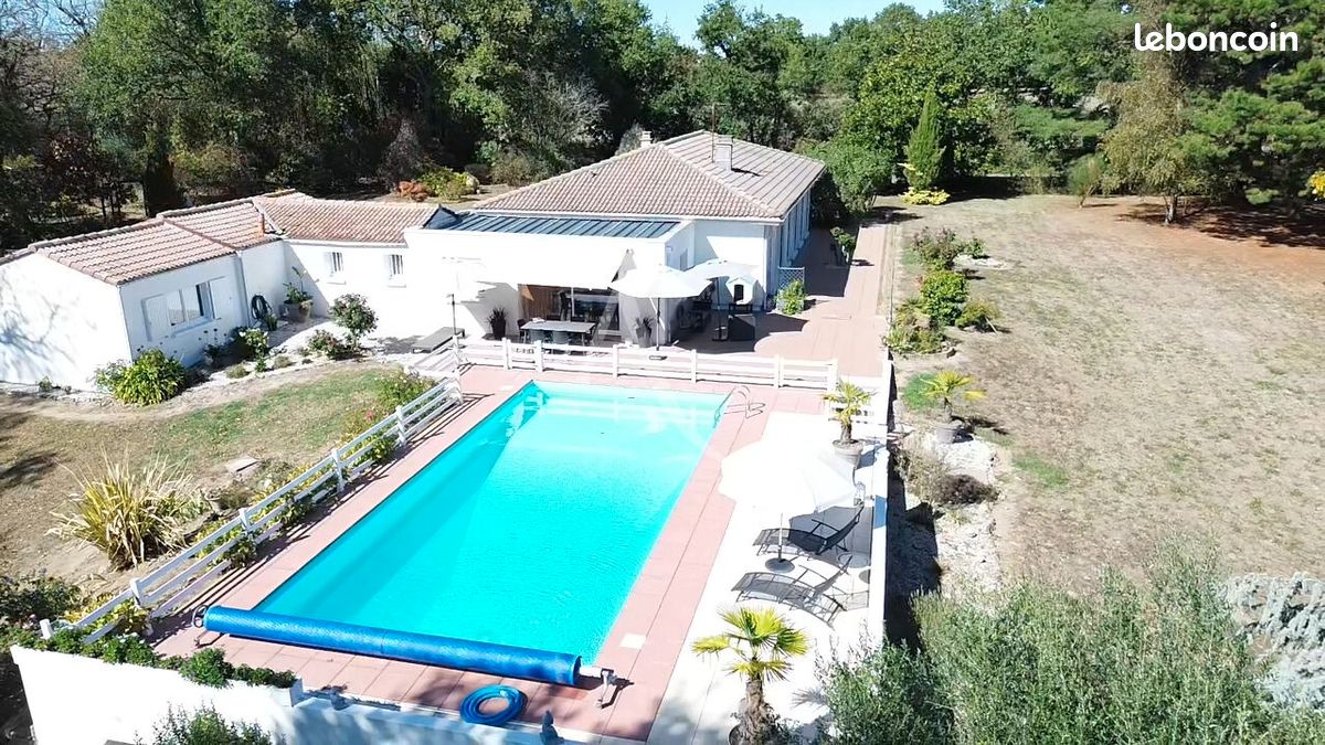 Maison 7 pièces 164 m² · à Aizenay · 164 m² · 441 000 €