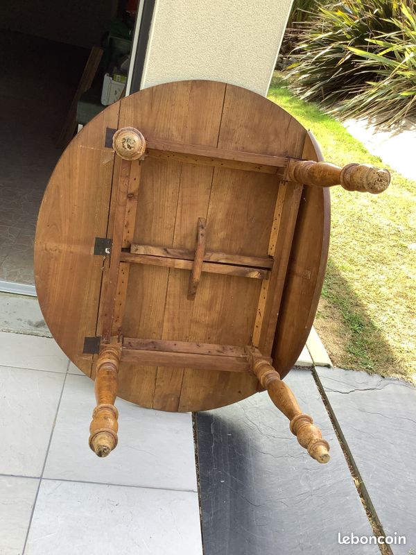 Table merisier (image 1)