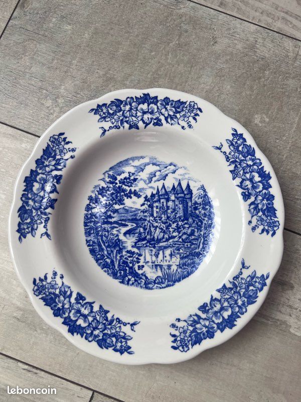 Lot 3 assiettes creuses (image 1)