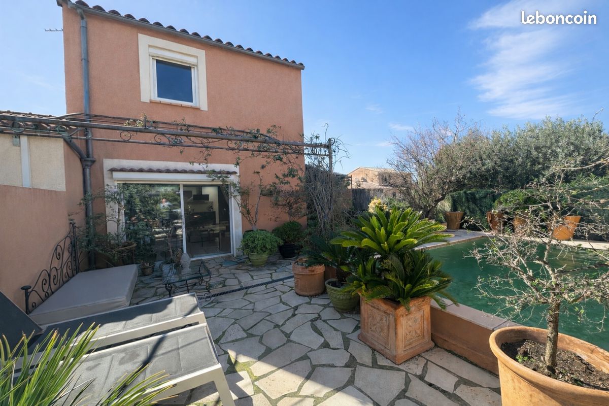 Maison 4 pièces 100 m² · à Carnoules · 100 m² · 369 000 €