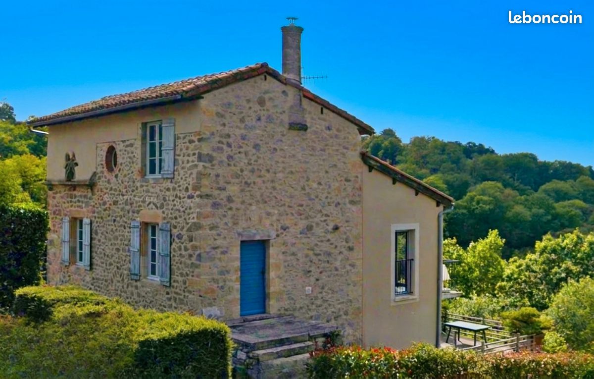 Maison 6 pièces 137 m² · à Montbazens · 137 m² · 289 900 €