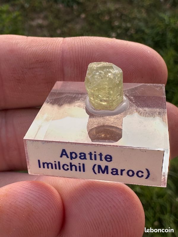 Minéraux / Minéral / Apatite / Imilchil (image 1)