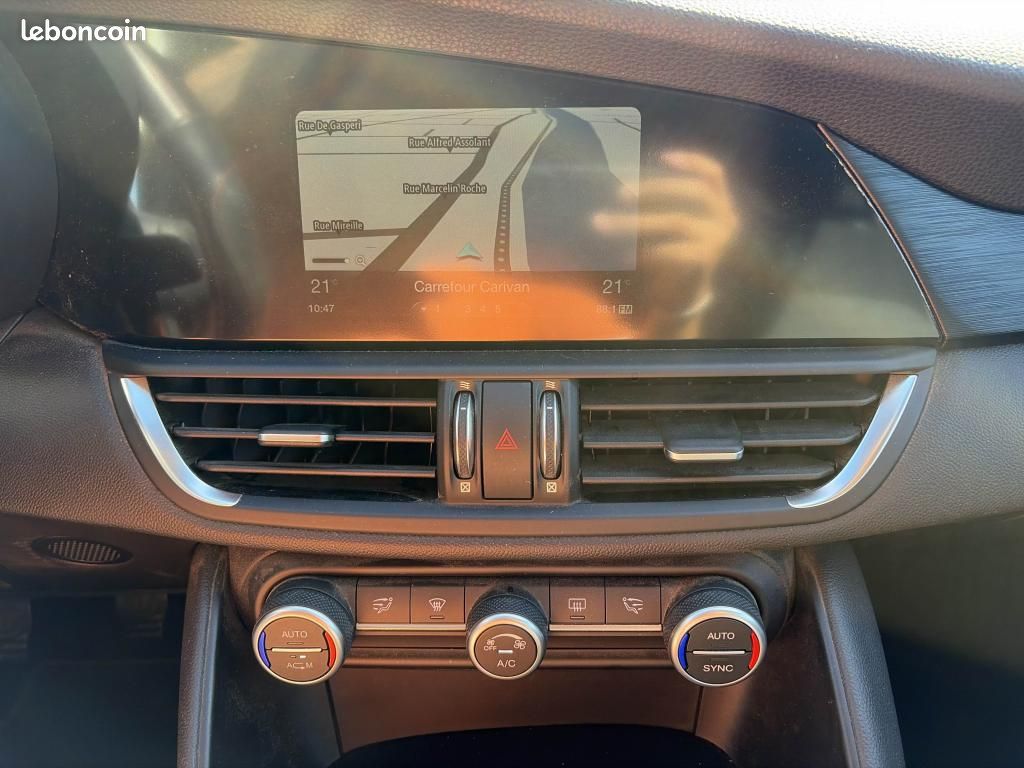 ALFA ROMEO GIULIA 2.2 D - 150 cv Super / Sans AD Blue + attelage (image 18)