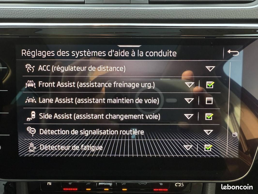 Skoda Superb III 2.0 TDI 150ch SCR Laurin&Klement DSG7 Euro6d-T (image 42)