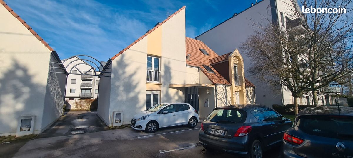 Appartement 1 pièce 18 m² · à Dijon · 18 m² · 370 €