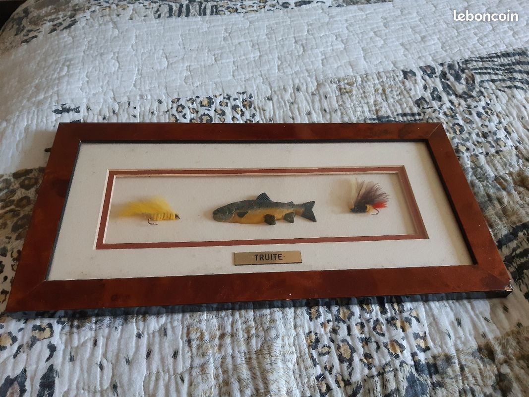 Cadre avec motif hameçon, poisson pour décoration (image 1)