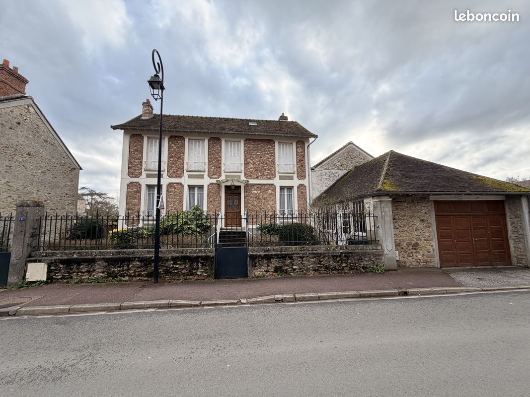 Maison 5 pièces 130 m² · à Savigny-le-Temple · 130 m² · 335 000 €