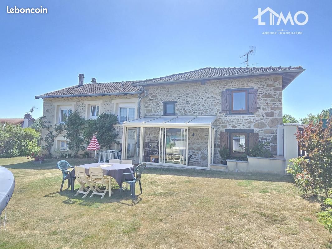 Maison 10 pièces 171 m² · à Royères · 171 m² · 218 000 €
