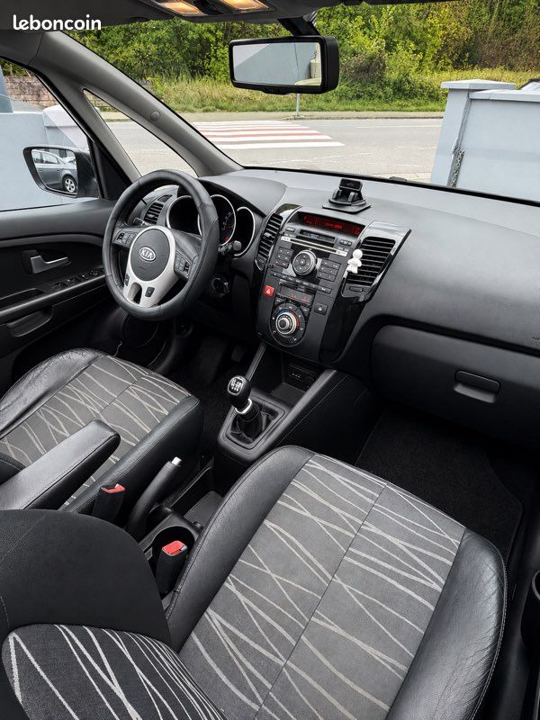 Kia venga 1.6 crdi 115cv boîte 6 moteur à chaîne très bien optionné (image 7)