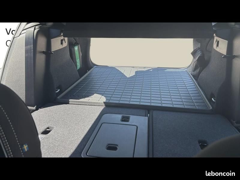 Volvo XC40 B3 163ch Black Edition DCT 7 (image 14)