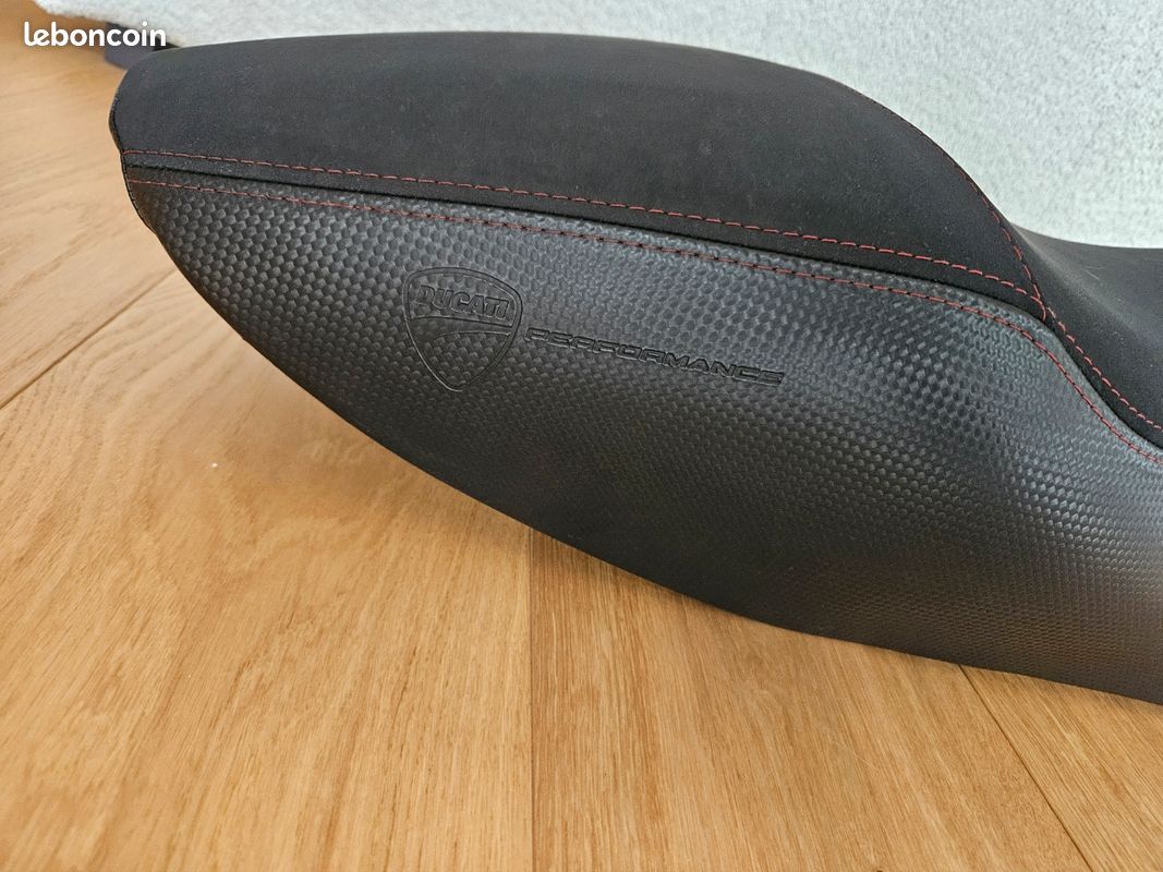 Selle ducati performance pour diavel (image 2)