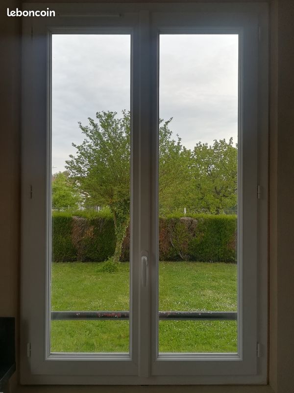 Fenêtre PVC double vitrage (image 2)