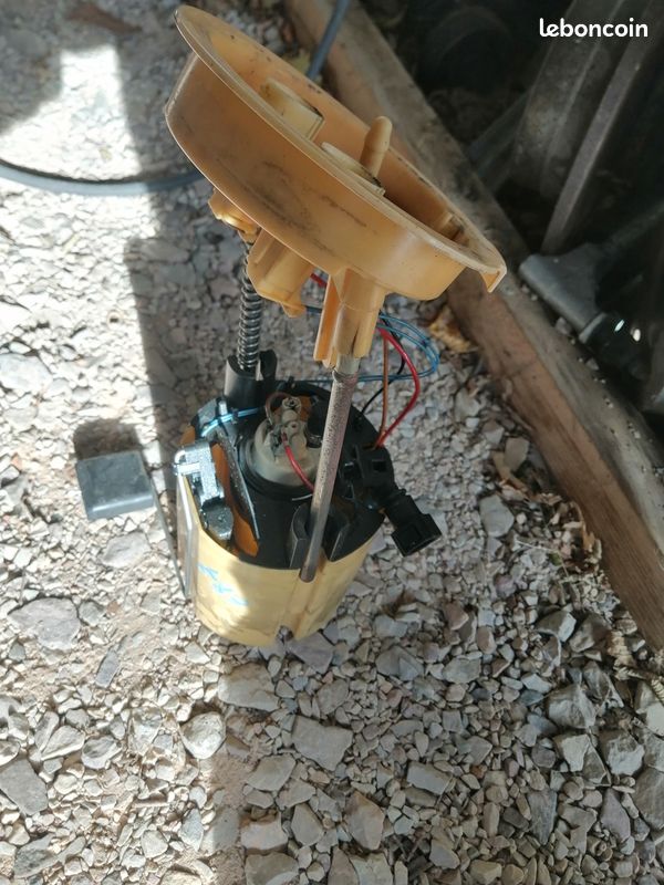 Pompe de gavage de bmw serie 1 118d 122ch annee 2005/06 (image 1)