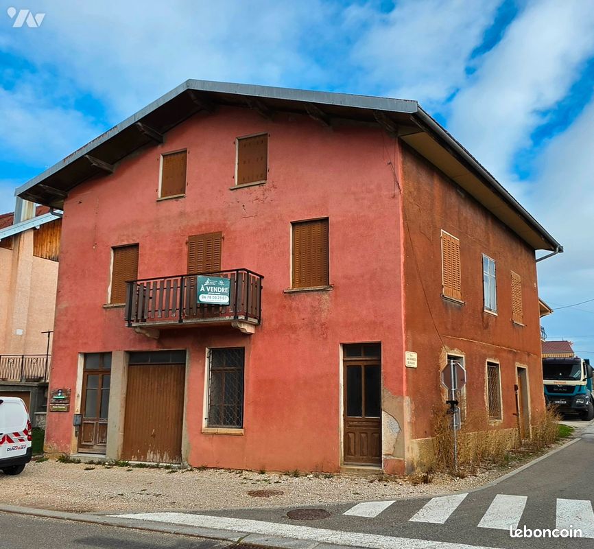 Maison 4 pièces 80 m² · aux Fourgs · 80 m² · 90 000 €