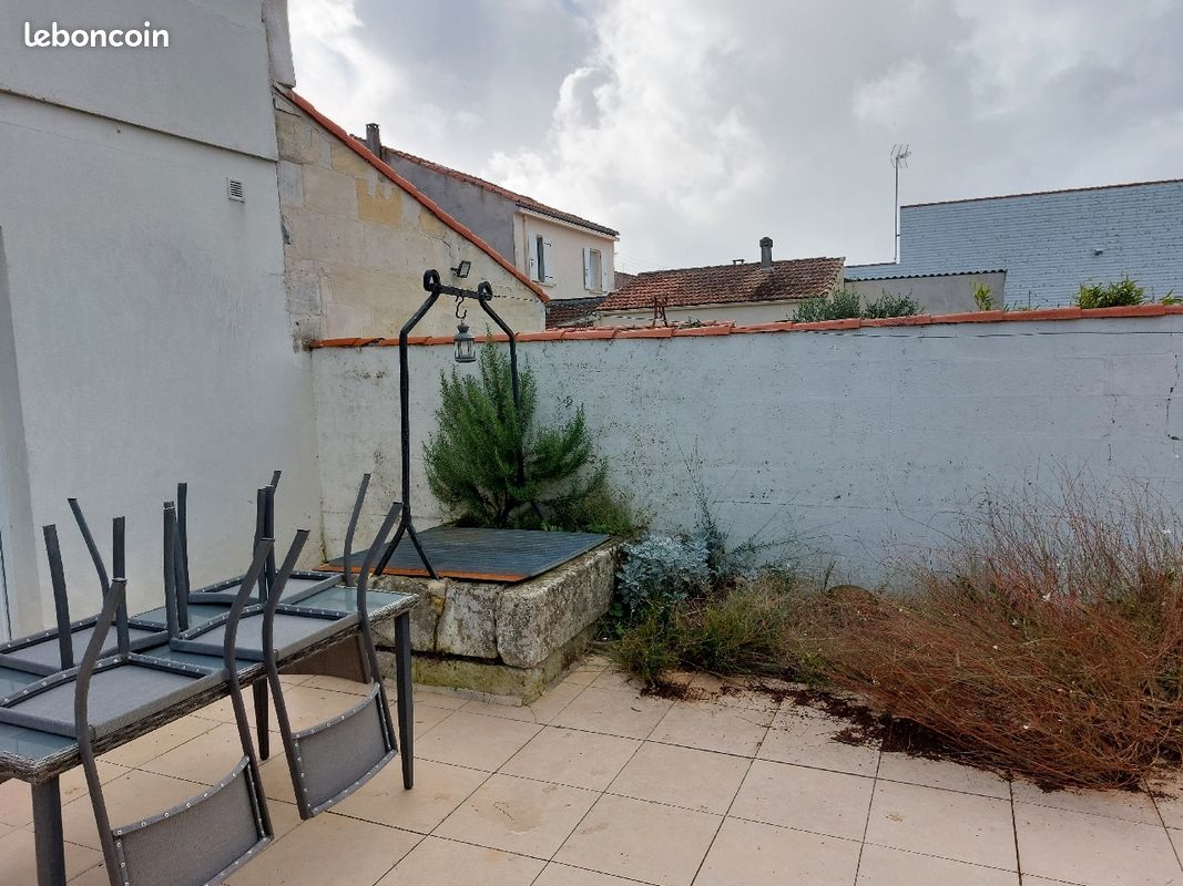Location meublée - Rochefort 17300 (image principale 0)