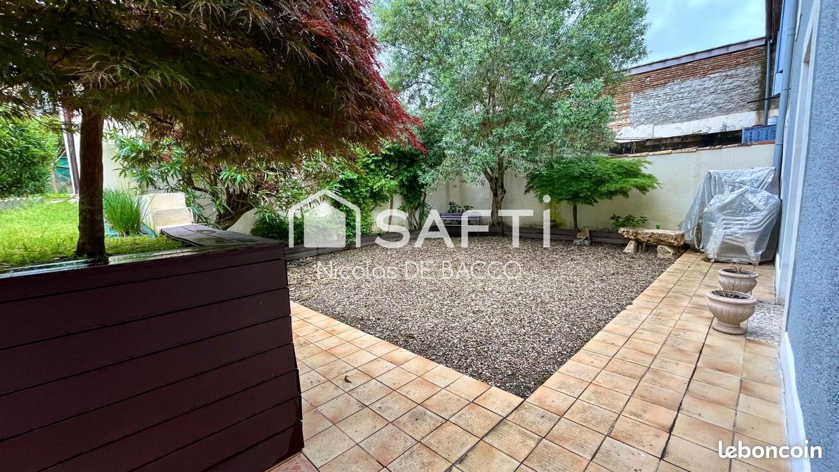 Maison 7 pièces 185 m² · à Damazan · 185 m² · 179 000 €