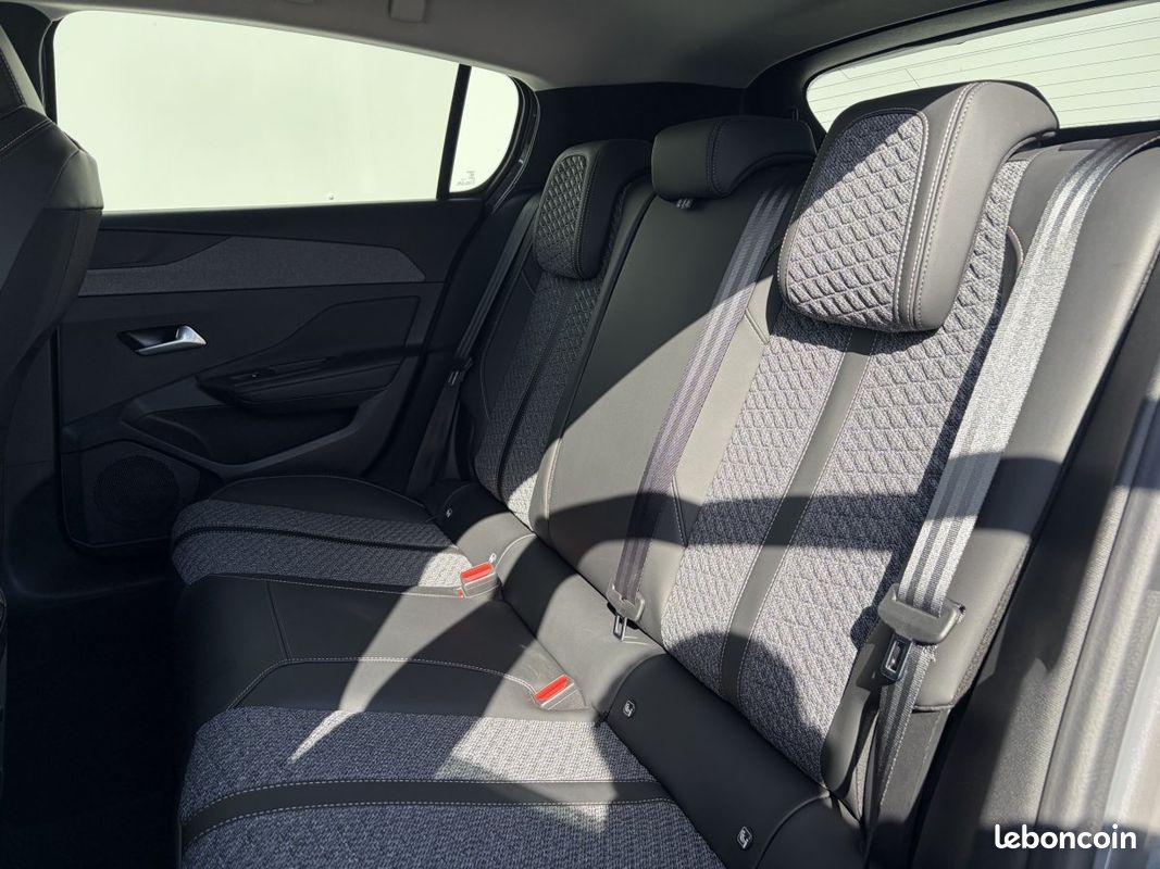 Peugeot 308 (3) Hybrid 145 e-DCS6 ALLURE (image 16)