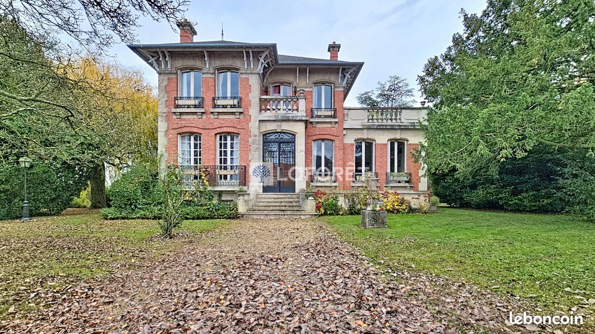 Maison 7 pièces 210 m² · à Sinceny · 210 m² · 430 000 €