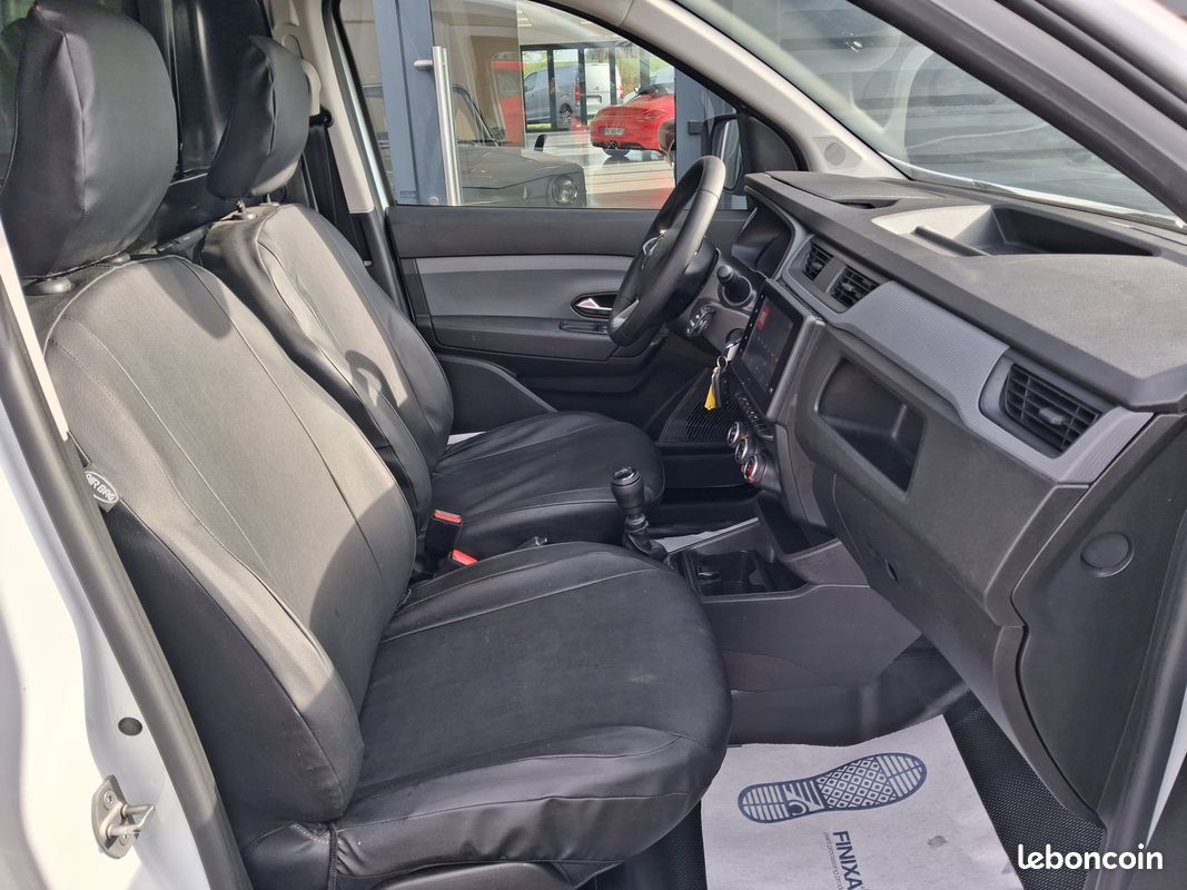 Renault Express Van 1.5 Blue dCi 95ch Confort 22 + GALERIE + ATTELAGE (image 4)