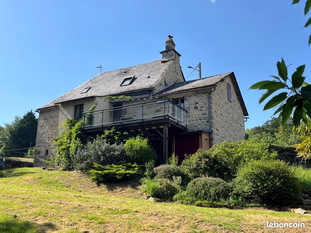 Maison 6 pièces 105 m² · à Saint-Martin-la-Méanne · 105 m² · 254 500 €