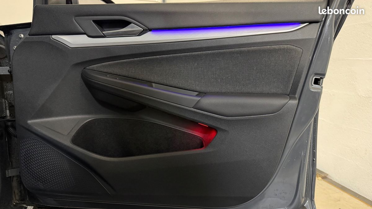 VOLKSWAGEN GOLF SW 1.0 TSI 110ch LIFE PLUS - CARPLAY - ENTRETIEN CONSTRUCTEUR A JOUR (image 27)