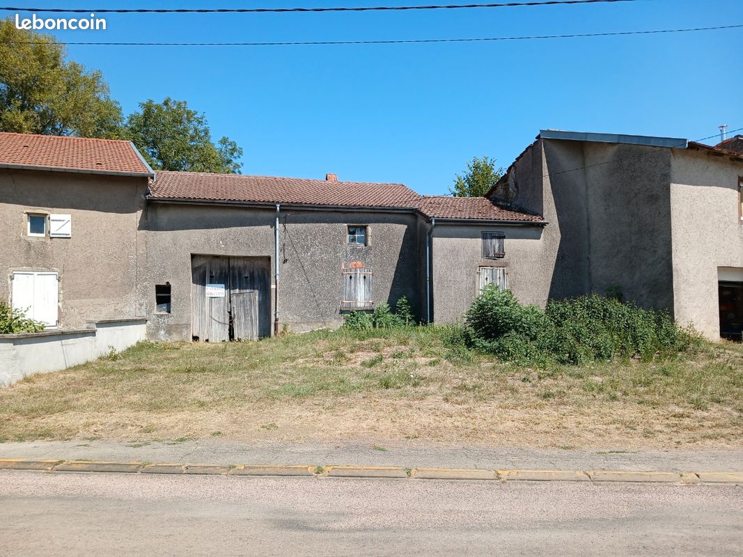 Maison 4 pièces 80 m² · à Oëlleville · 80 m² · 24 000 €