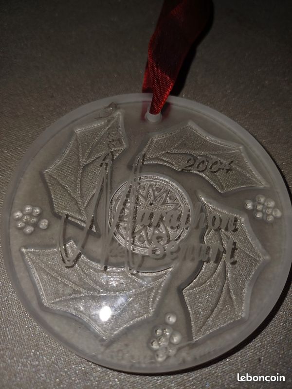 Médaille d'or, d'argent et de bronze au modèle des Jeux olympiques d'hiver. Fixer la médaille du