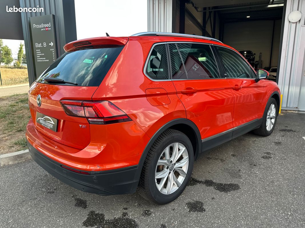 Volkswagen Tiguan 1.4 TSi 150ch Sound BVM6 S&S - 1ère Main ✋ - Français 🇫🇷 - Toit Ouvrant - Caméra + Radars AV/AR - CarPlay/AndroidAuto - GPS - Démarrage + Accès sans clé - JA 18" - Orange Habanero (image 4)