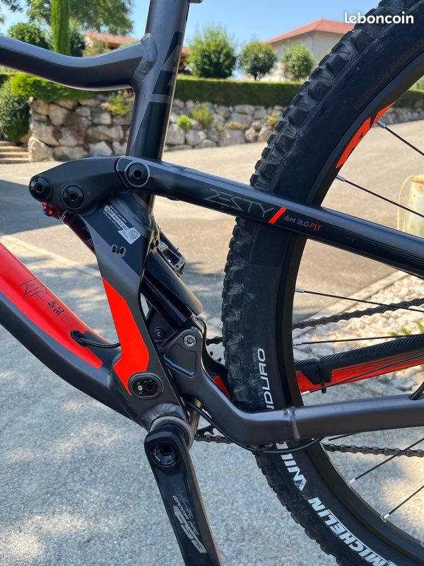 VTT Lapierre tout suspendu (image 3)