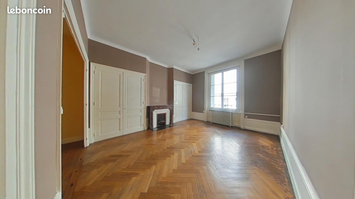 Appartement 3 pièces 98 m² · à Saint-Étienne · 98 m² · 619 €/mois